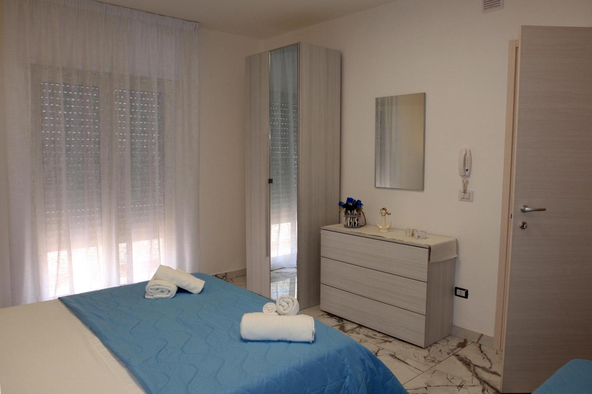 Pino Resort With Shared Pool トッレ・ラピッロ エクステリア 写真