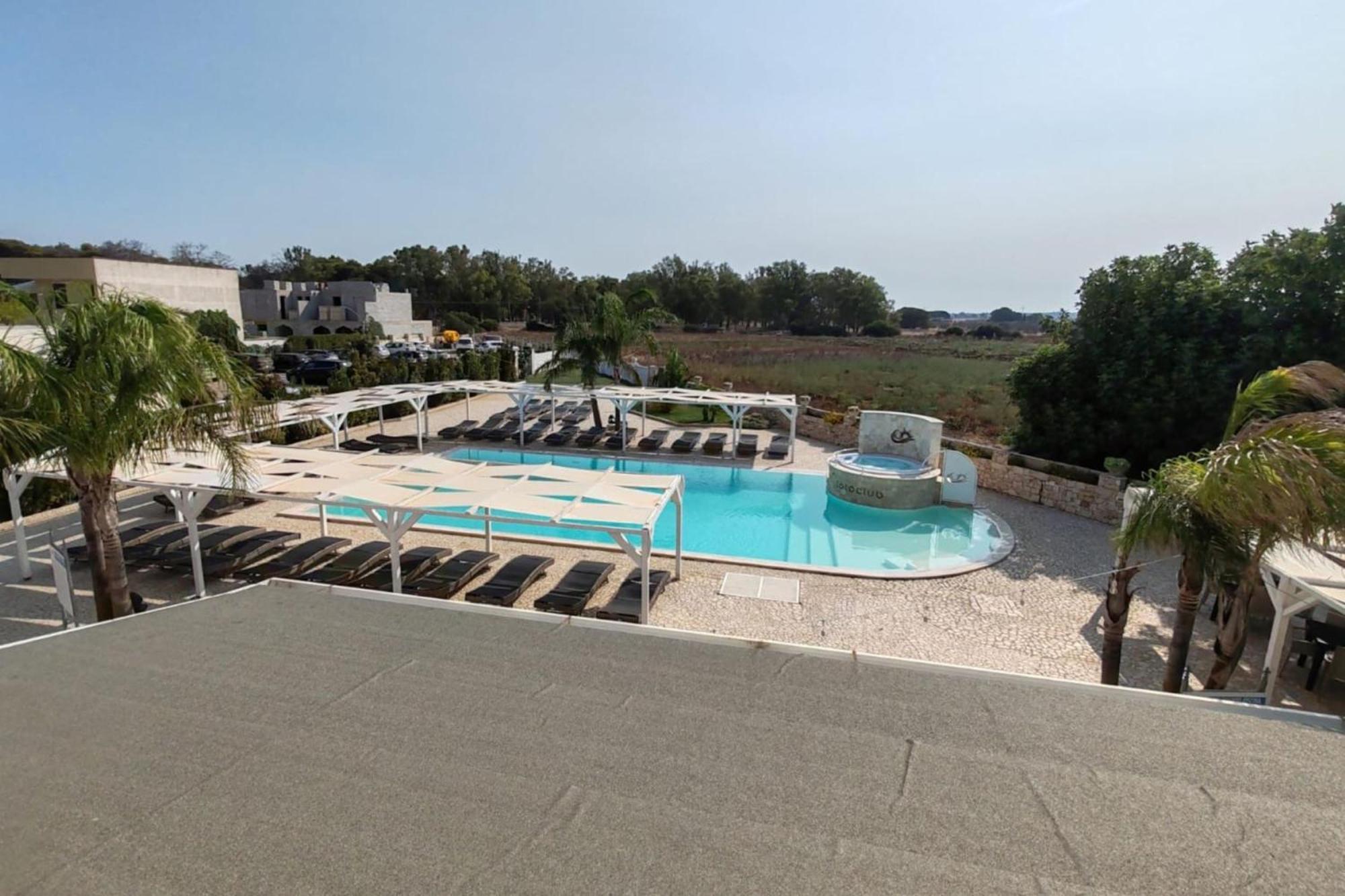 Pino Resort With Shared Pool トッレ・ラピッロ エクステリア 写真